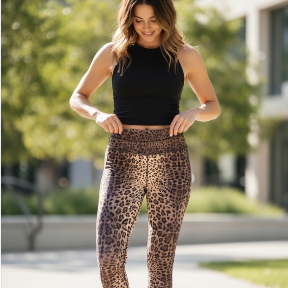 Leopard Print High-Waisted Performance Leggings S… - image 4